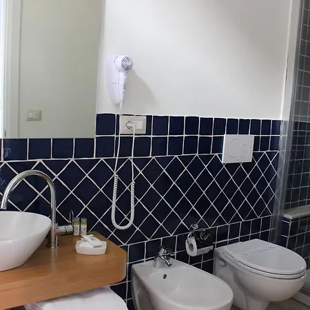 Raineri Bed & Breakfast 4*