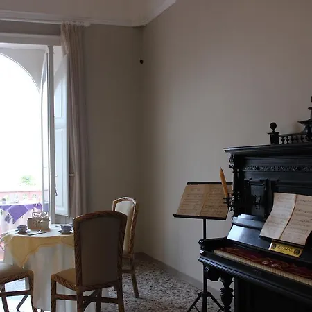 Raineri Bed & Breakfast Giardini Naxos